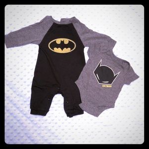 Infant boys 2 piece Batman outfit